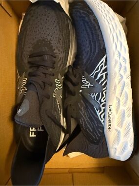 New Balance Men's Fresh Foam Running Shoes - Black/White